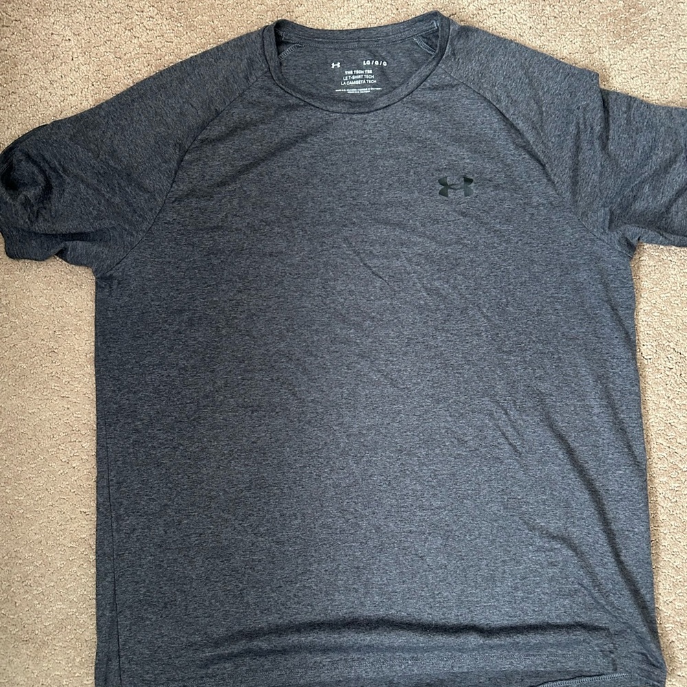 Under Armour Men’s Dark Gray Heather Performance Tee